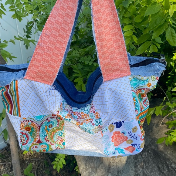Patchwork Tote - Picture 4 of 10